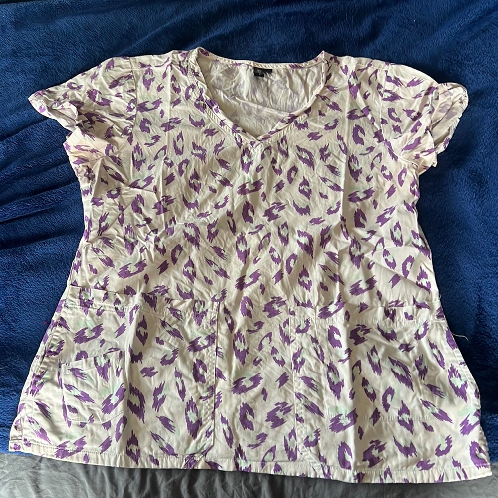 GUC Barco Scrub Top